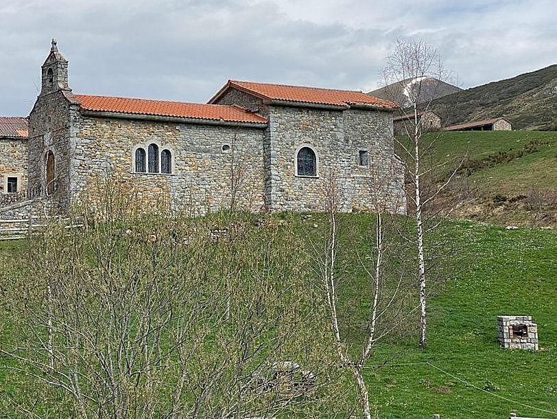 Ermita de la Virgen de Riosol, Puerto de Tarna, Maraña, León