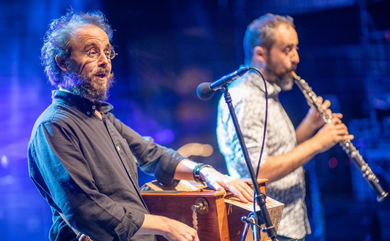 Germán Díaz y Benxamín Otero actuarán el 