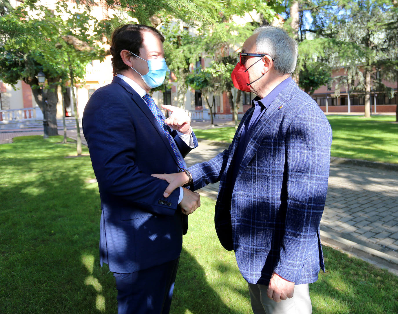 Los olímpicos de la comunidad fueron recibidos por Mañueco. 