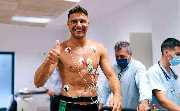 Joaquín, durante el reconocimiento médico con el Betis. 