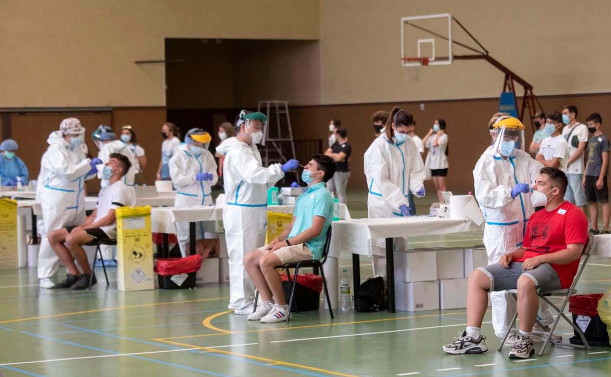 Realización de un cribado masivo a los jóvenes en Salamanca.