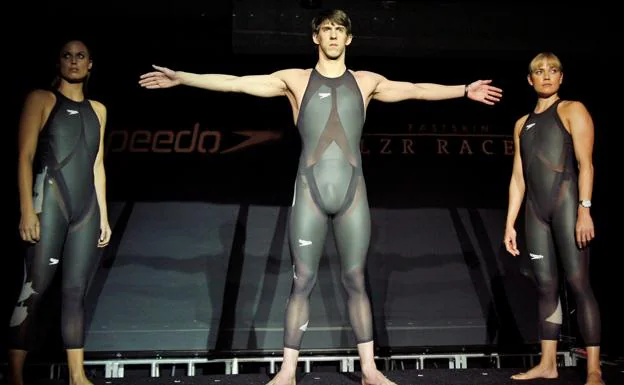 Imagen principal - Arriba: El nadador estadounidense Michael Phelps. Abajo-izquierda: Zapatillas Nike Alphafly. Abajo-derecha: El naratoniano Eliud Kipchoge.