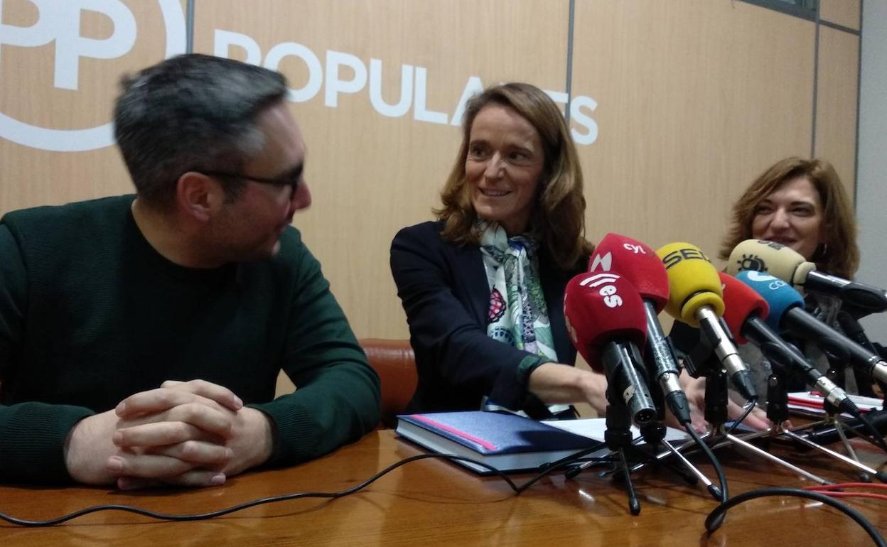 Imagen de los concejales del PP en el Ayuntamiento de Bembibre,