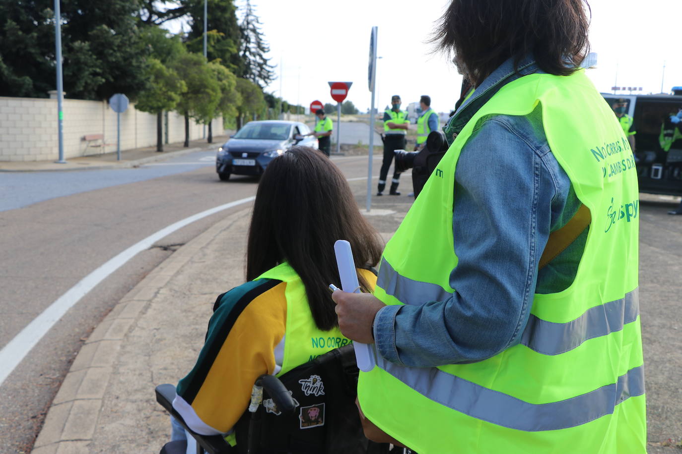 La campaña de Aspaym trata de llevar a los conductores las normas que puedan salvar vidas.