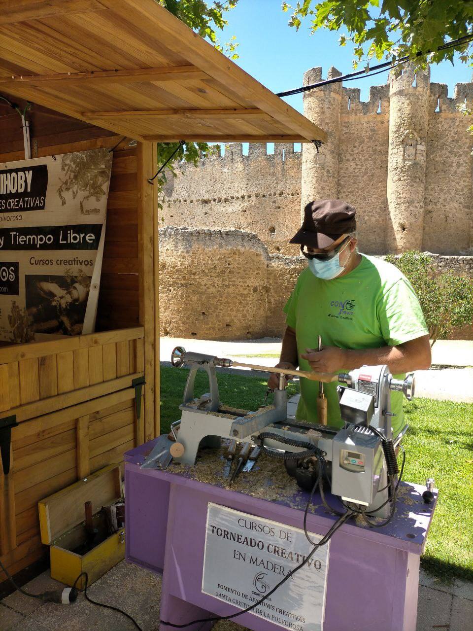 La capital coyantina acoge con gran respuesta de los vecinos esta edición de su cita con los productos hechos a manos.