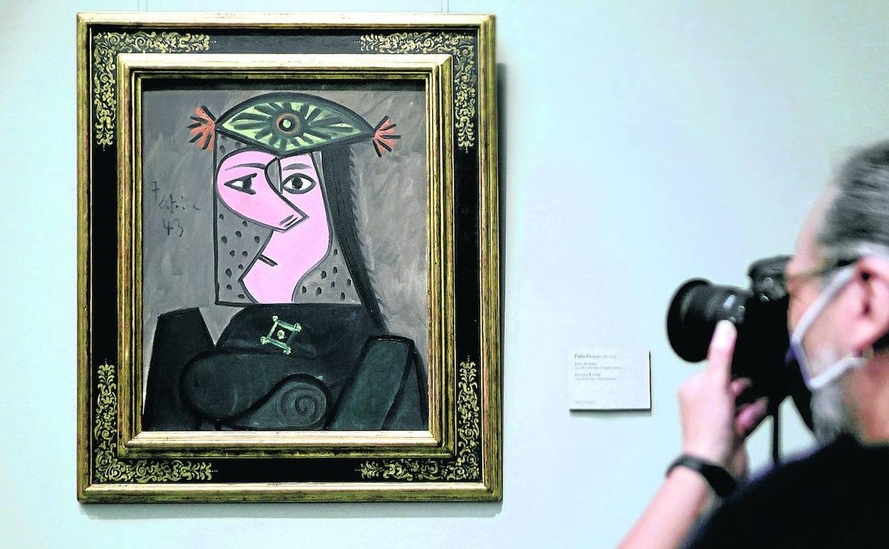 'Busto de mujer 43', de Picasso, ya está colgado en el Museo del Prado. 