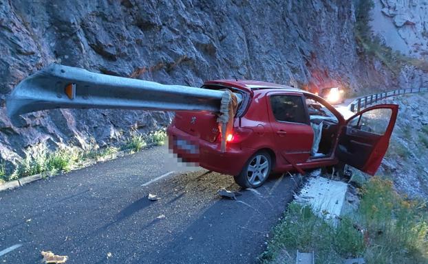 Solicitan ayuda por un accidente en Lugueros y al llegar encuentran el vehículo vacío