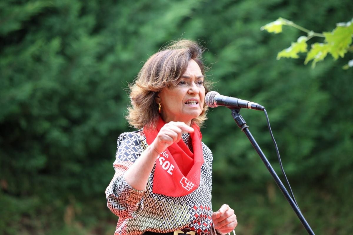 La localidad leonesa de Hospital de Órbigo acoge la celebración de la Fiesta de la Rosa con la presencia de Carmen Calvo, Luis Tudanca, Javier Alfonso Cendón y el alcalde del municipio, Enrique Busto.