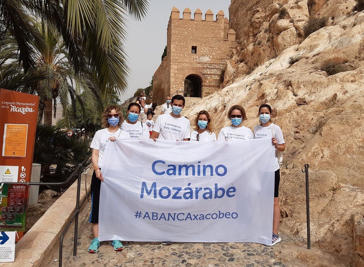 300 empleados de ABANCA emprenden el Camino de Santiago desde 13 tramos diferentes en apoyo al Xacobeo 21-22