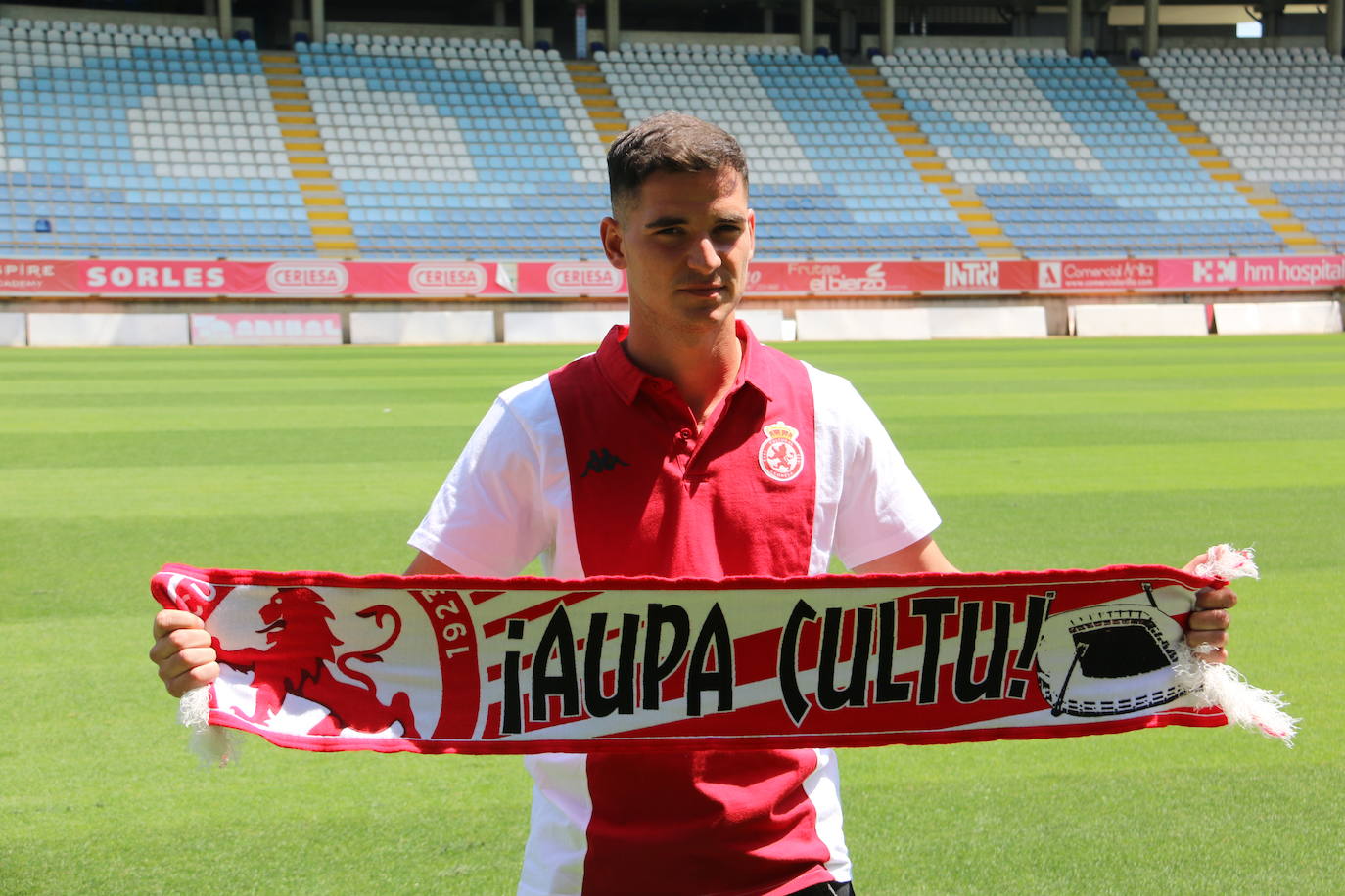 Sergio Buenacasa, presentado como nuevo jugador de la Cultura.