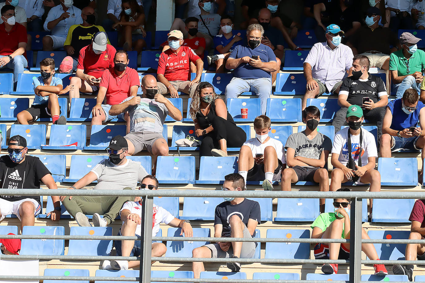 El conjunto leonés se ha impuesto por dos goles a uno al Oviedo en las primeras impresiones de muchos fichajes culturalistas