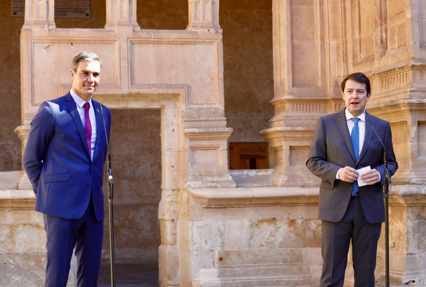 El Rey Felipe VI estuve presente en la reunión de los presidentes de las Comunidades Autónomas con el presidente del Gobierno, Pedro Sánchez.