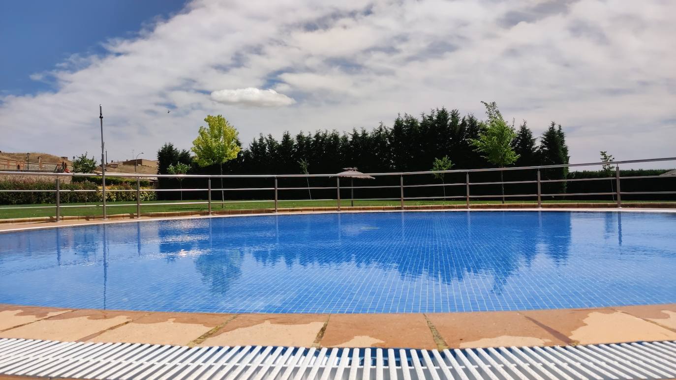 Las piscinas municipales de Gordoncillo son una alternativa veraniega para refrescarse