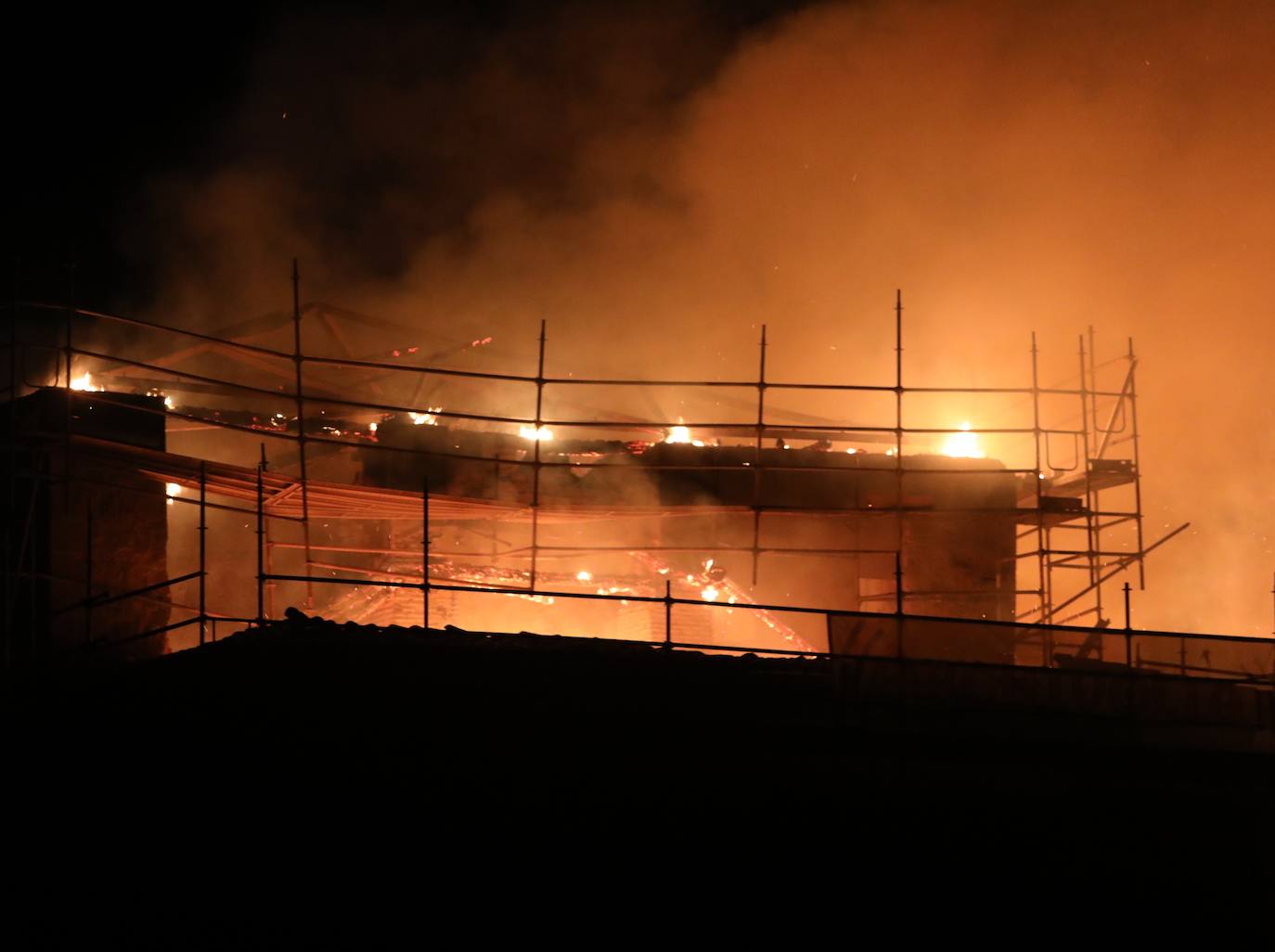 Incendio en el monasterio de la Virgen de Alconada en Ampudia. 