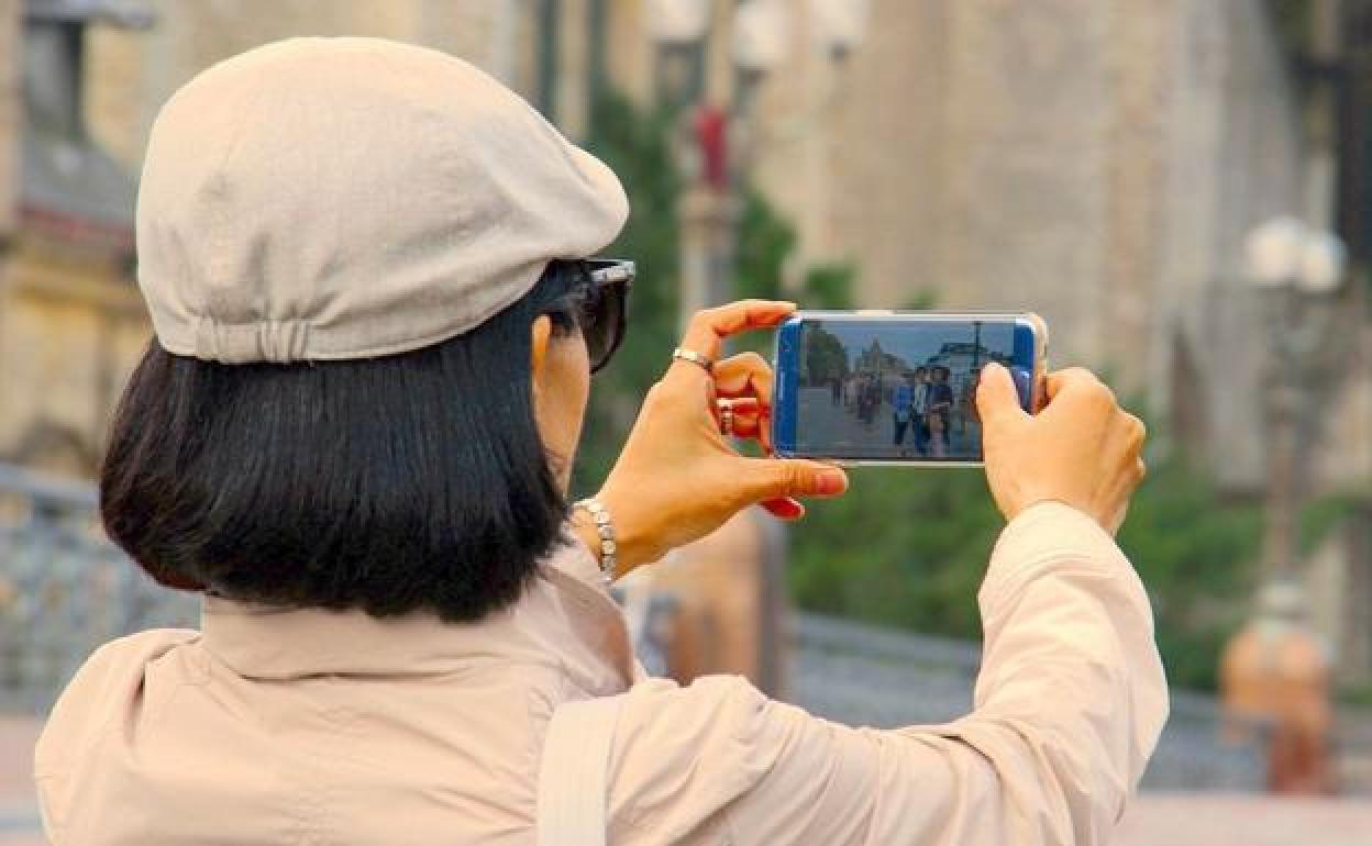 Castilla y León recibe en el primer semestre un 38,3% menos de turistas foráneos con un gasto de 52,3 millones