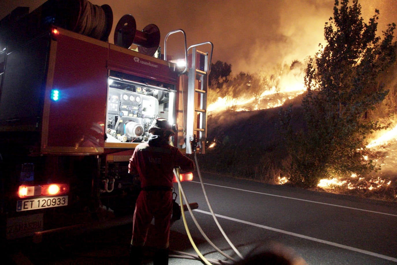 Fotos: Incendio forestal en El Tiemblo