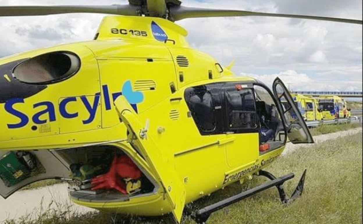 Imagen del helicóptero medicalizado de Emergencias Sacyl.