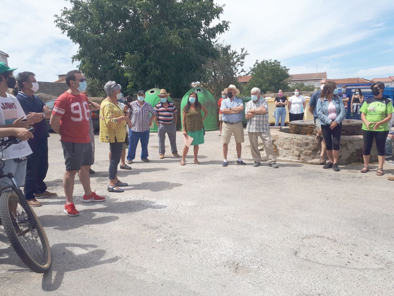 Quintana y Congosto lleva a la calle su rechazo al proyecto de planta embotelladora. 