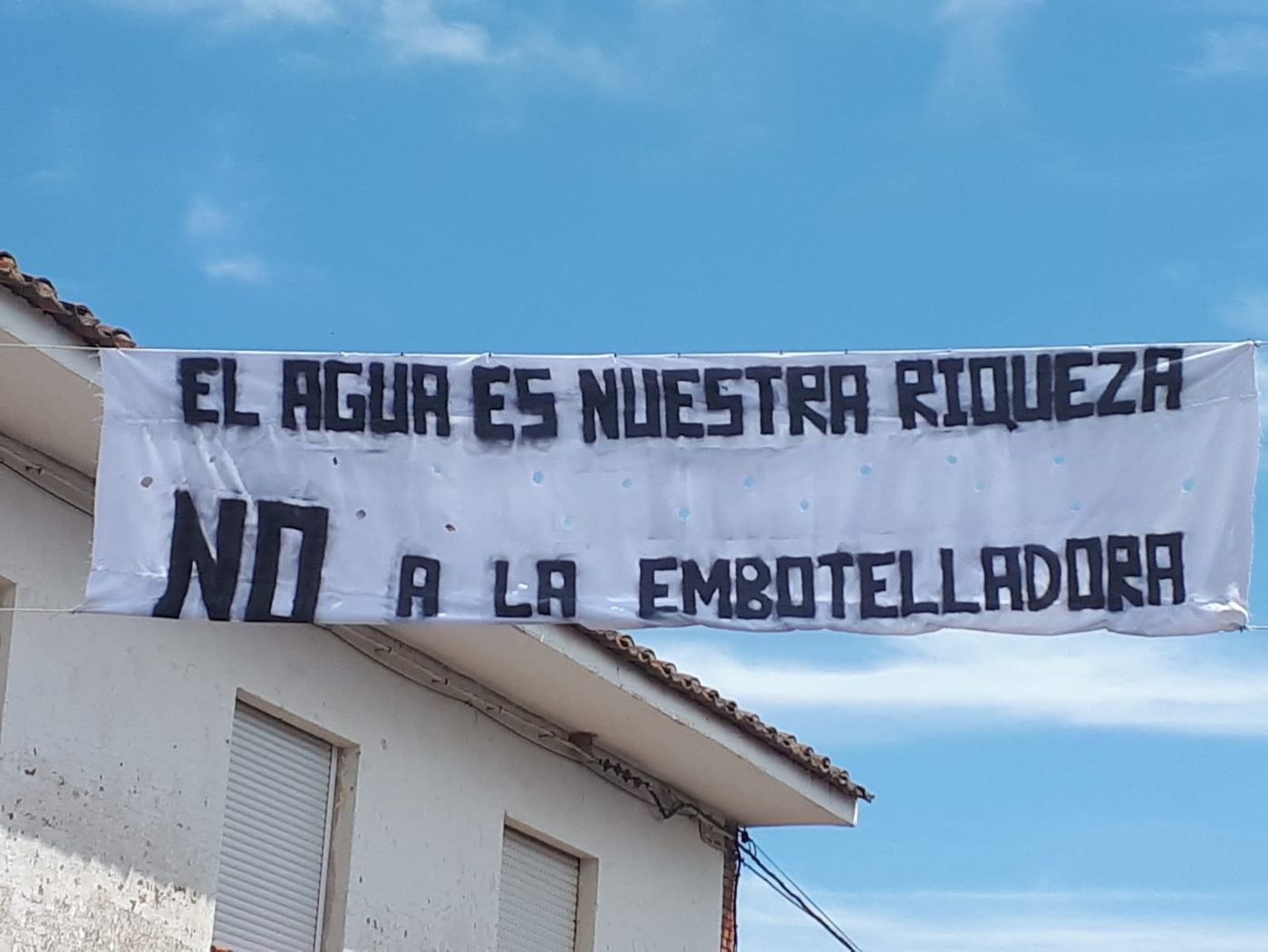 Quintana y Congosto lleva a la calle su rechazo al proyecto de planta embotelladora. 