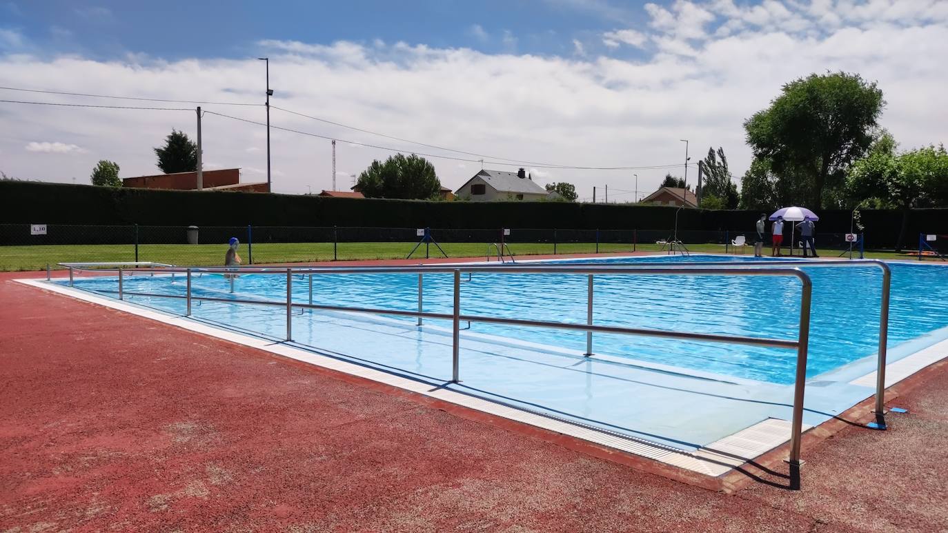 Fotos: Fresno de la Vega, diversión en el agua