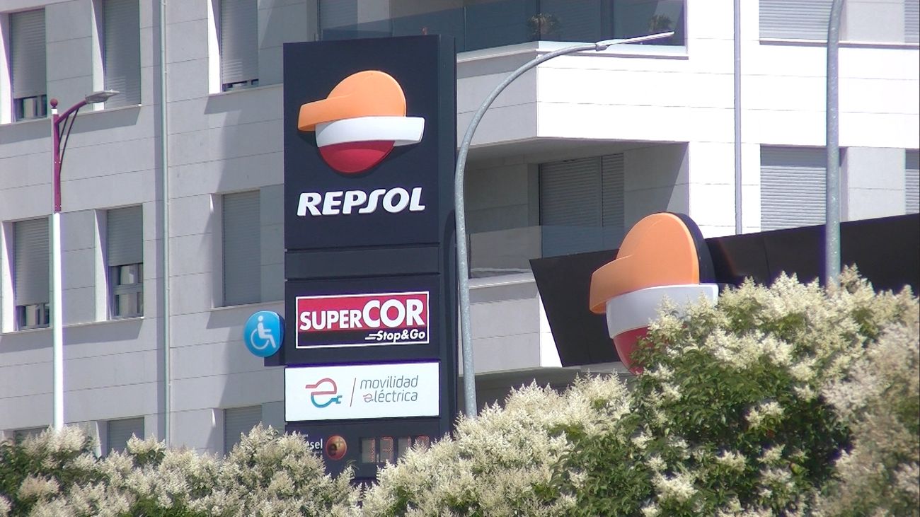 Repsol prueba en León sus primeras electrolineras para impulsar la recarga de vehículos eléctricos. 