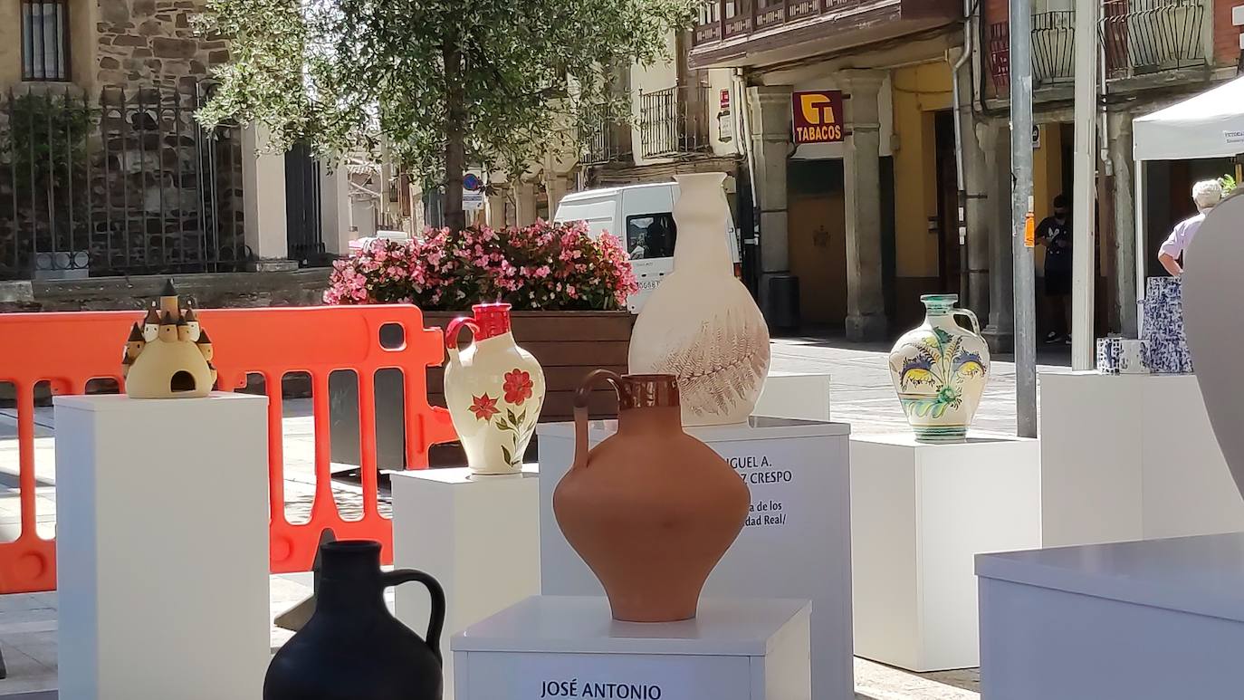 La feria artesana se celebra estos días en la ciudad leonesa.