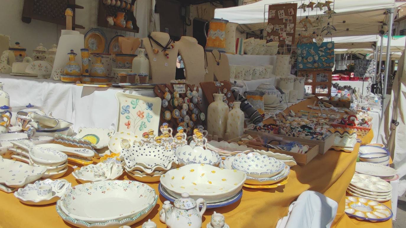 La feria artesana se celebra estos días en la ciudad leonesa.