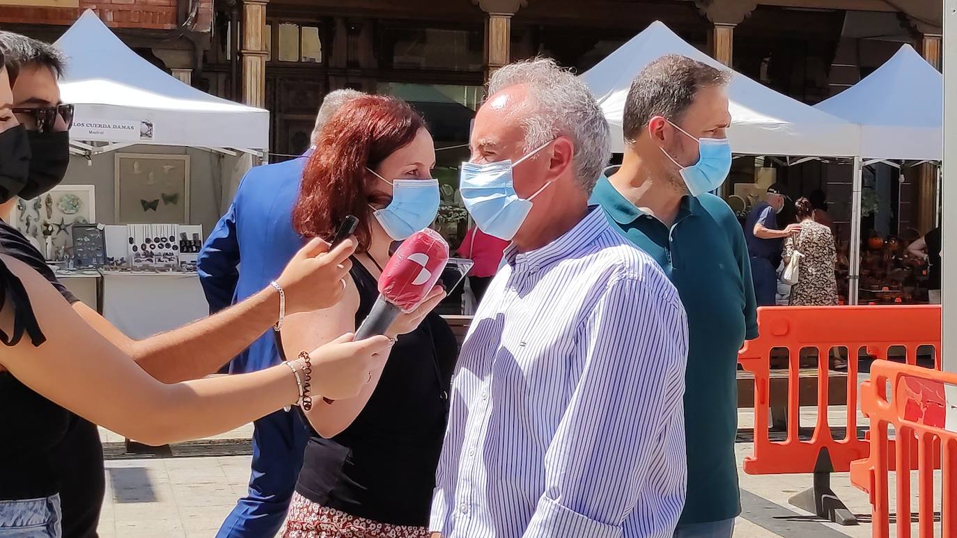 La feria artesana se celebra estos días en la ciudad leonesa.