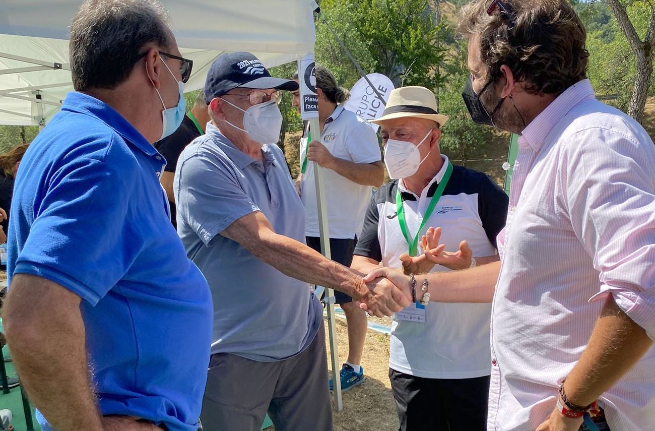 Javier Santiago pide más implicación para atraer a Sabero un Mundial de aguas bravas | El presidente del Partido Popular de León cuestiona a la diputación por su «escaso apoyo» al Europeo y reclama que Sabero sea sede fija de esta prueba. 