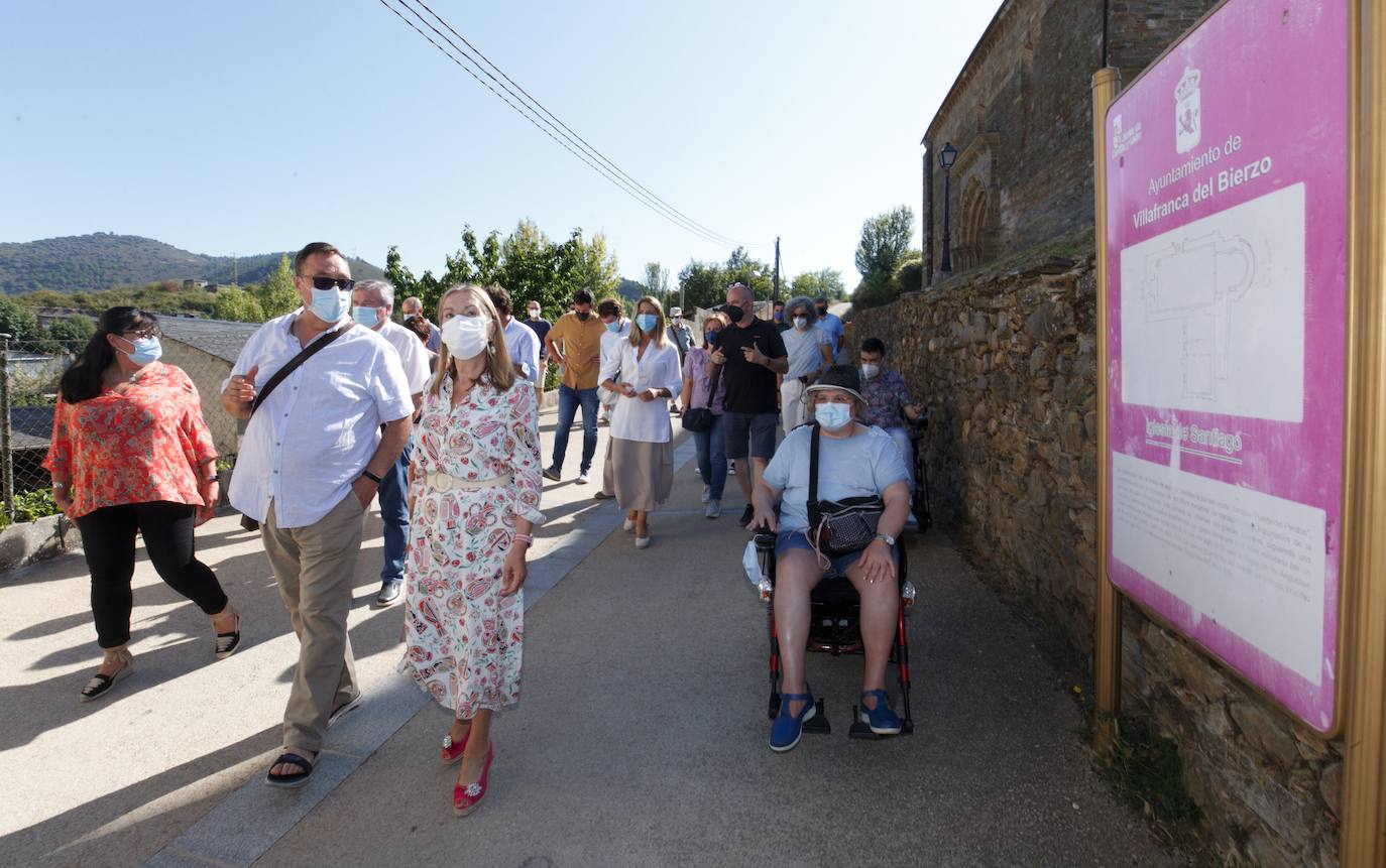 Fotos: Visita de Ana Pastor a Villafranca del Bierzo