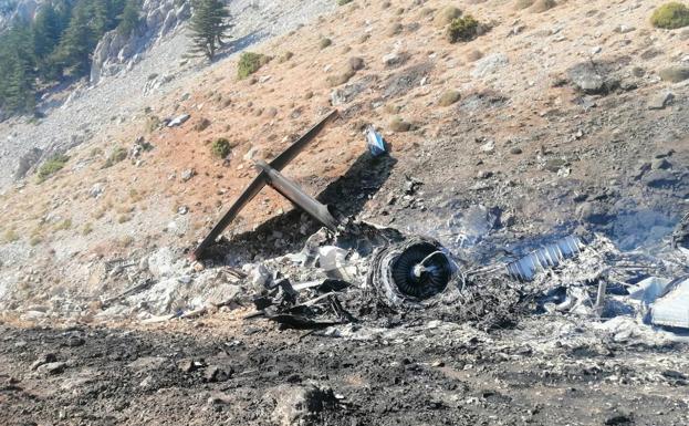 Restos del avión ruso siniestrado en Turquia.