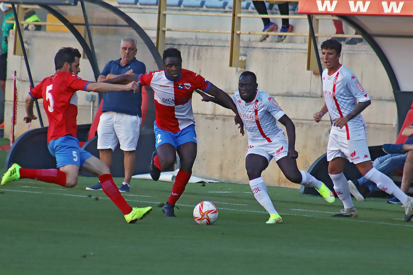 El conjunto leonés disputó su sexto y penúltimo amistoso de pretemporada ante el UD Llanera en el Reino de León.