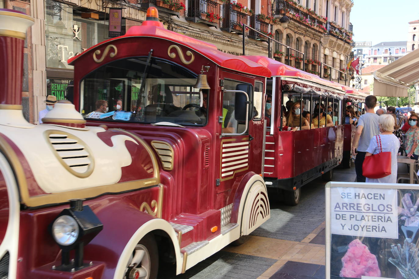 Los monumentos, la gastronomía y un ambiente especial atrapan a los turistas que visitan León y que ya piensan en repetir