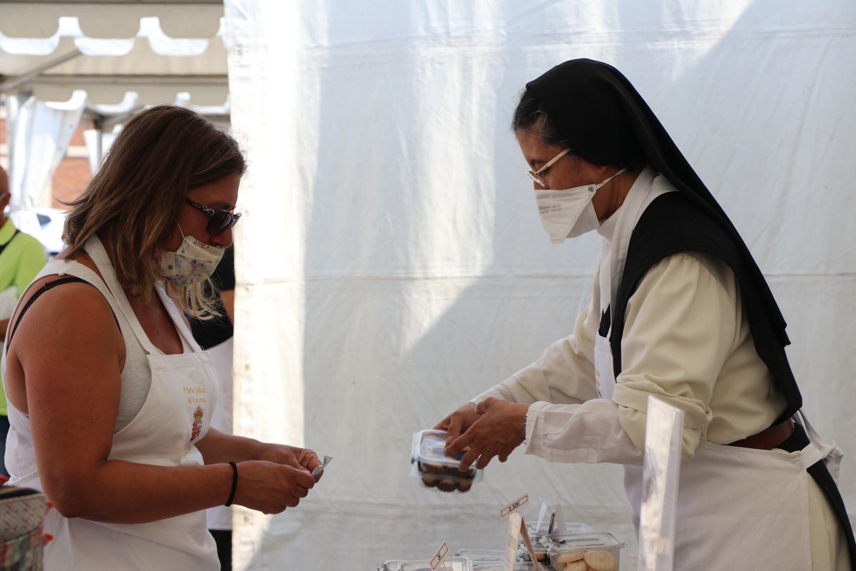 Gradefes ha celebrado la V edición de la feria Dulces del convento de Castilla y León.