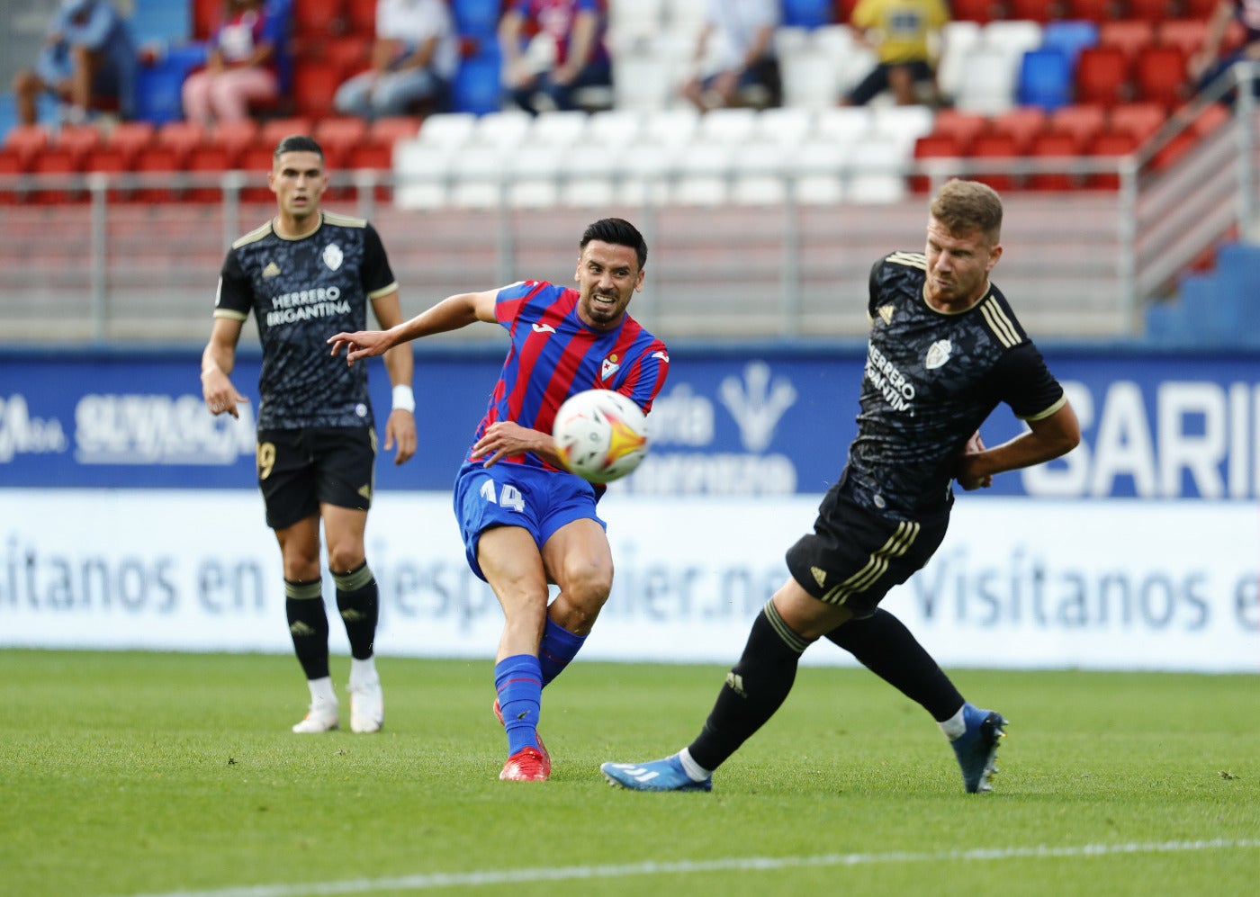 El conjunto berciano se ha enfrentado al Eibar en Ipurúa en la segunda jornada de campeonato liguero