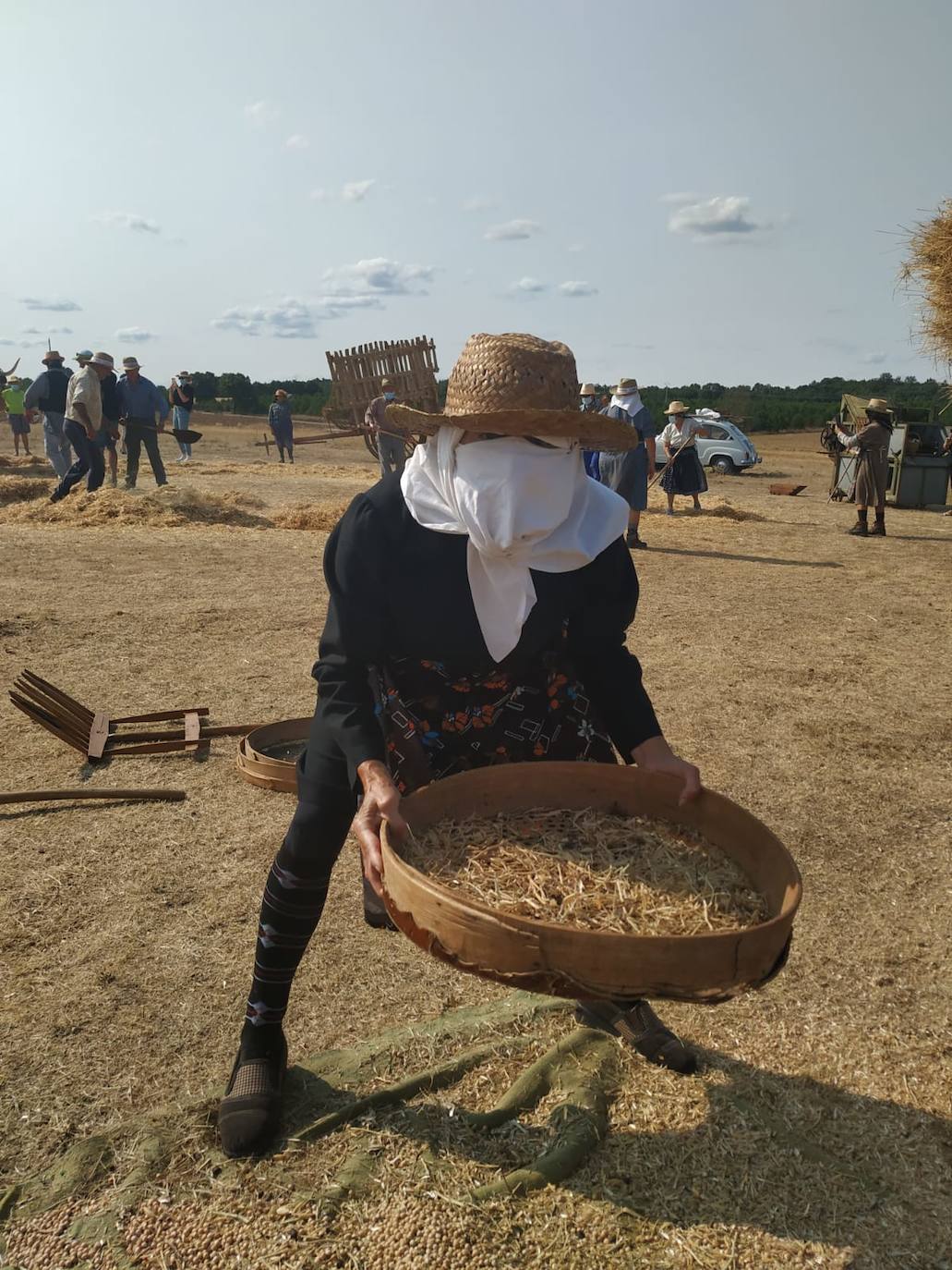 Los vecinos han vivido una tarde llena de tradiciones. 