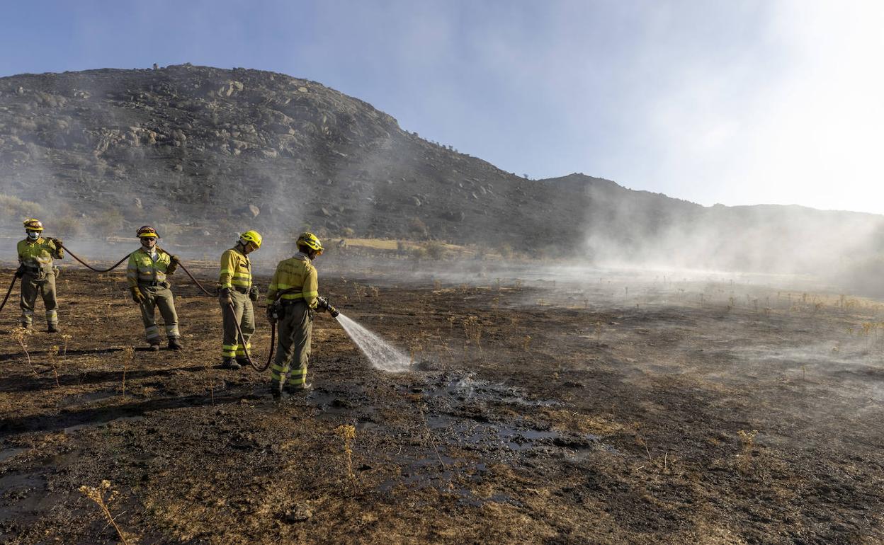 Consecuencias del incendio iniciado en Navalacruz.