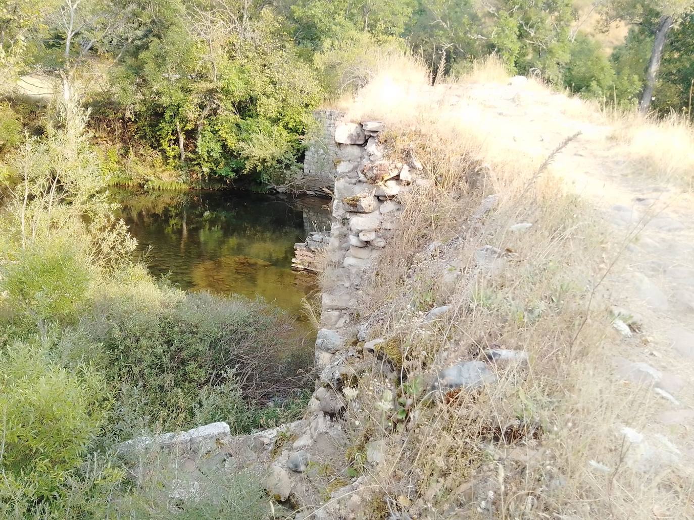 Estado actual del Puente Villalfeide.