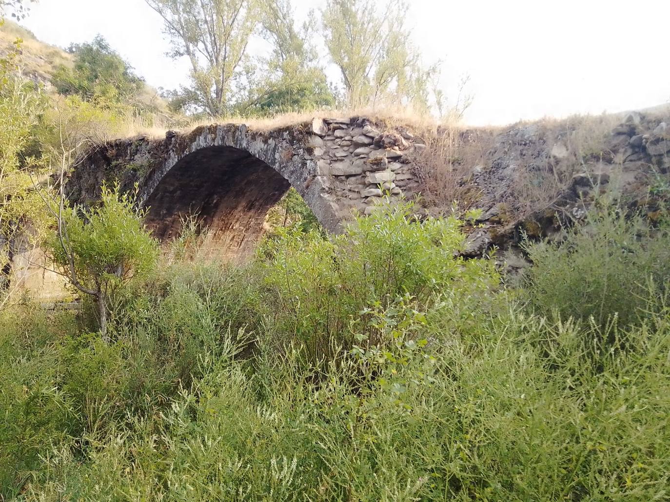 Estado actual del Puente Villalfeide.