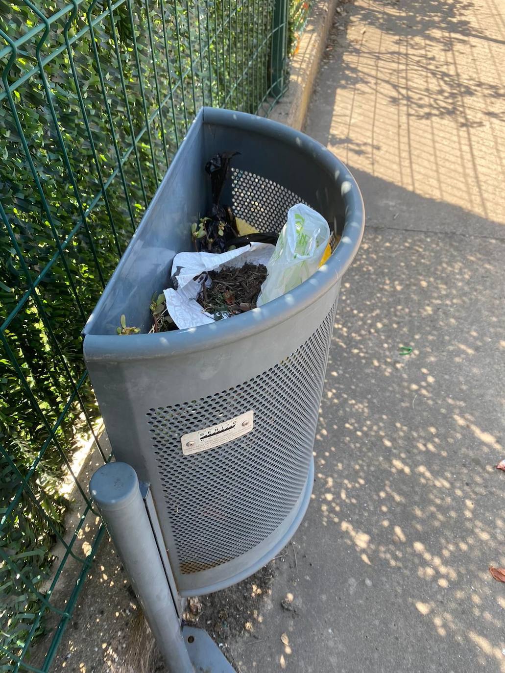 El PP denuncia el abandono y suciedad de Pradillo, Venta de la María y El Viento.