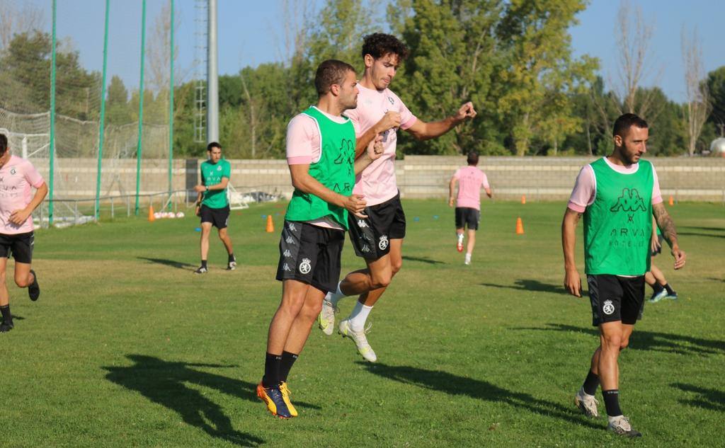 último entrenamiento de la Cultural antes de su estreno. 