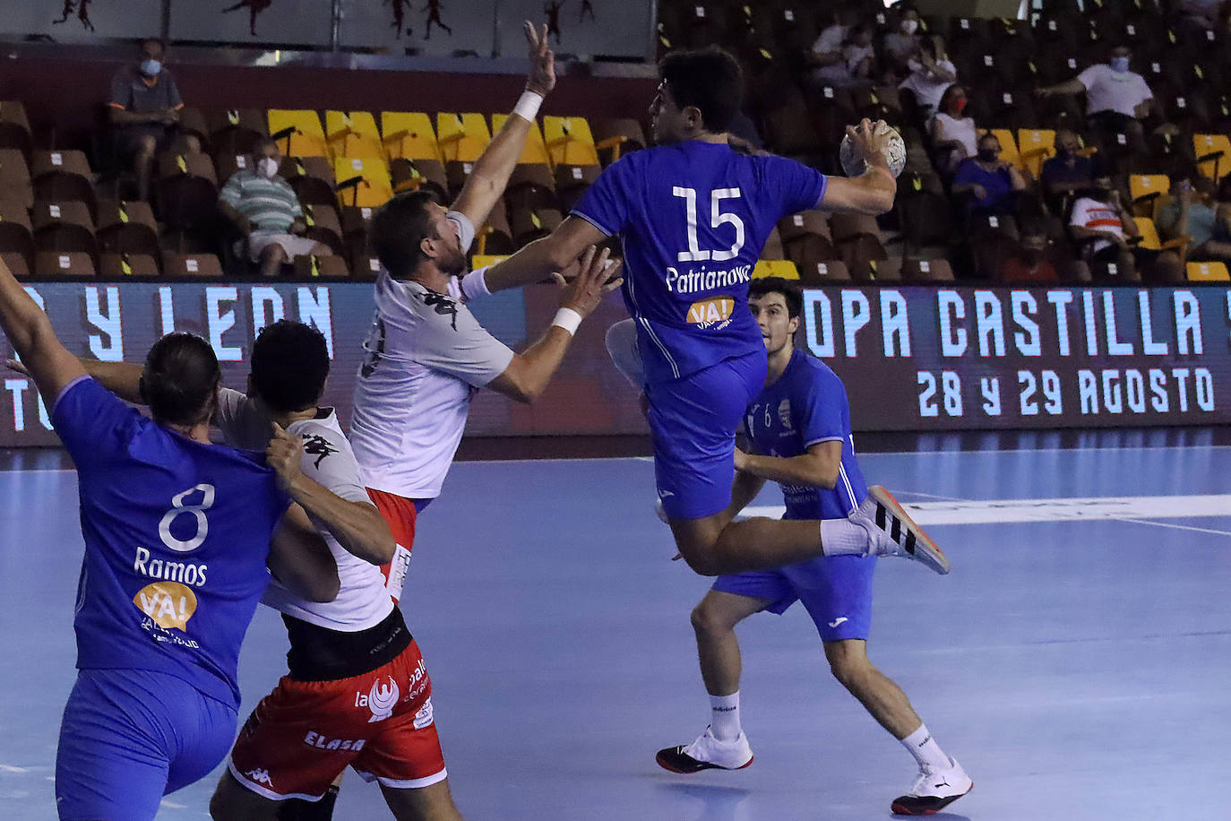 Fotos: Recoletas Atlético Valladolid - Viveros Herol Balonmano Nava