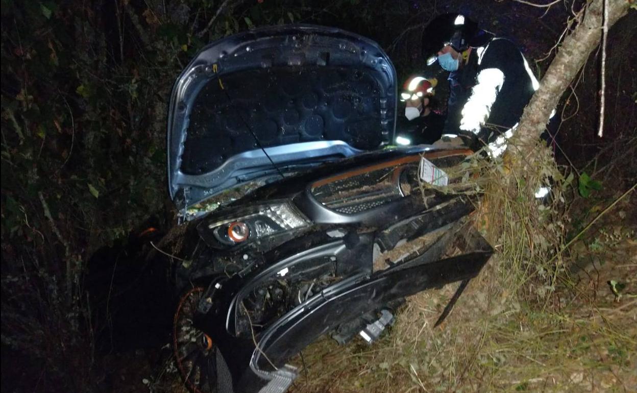 Imagen del vehículo tras el accidente. 