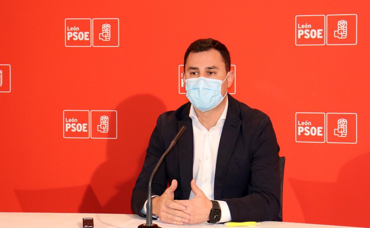 Javier Alfonso Cendón, durante una rueda de prensa.