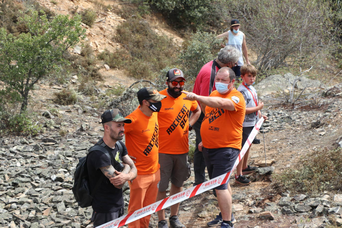 Fotos: La pasión por los coches de radiocontrol se vive en Castrotierra de la Valduerna