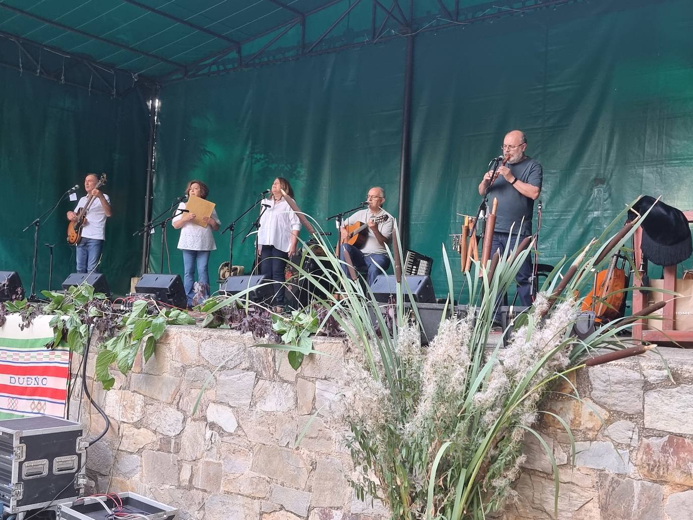 Fotos: Primer día de fiesta de la Carballeda de Val de San Lorenzo