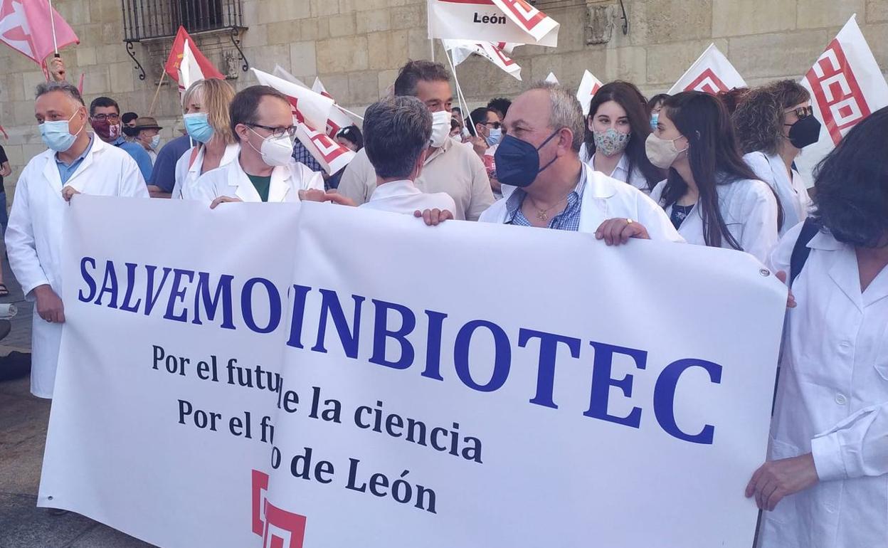 Imagen de una manifestación de Inbiotec.