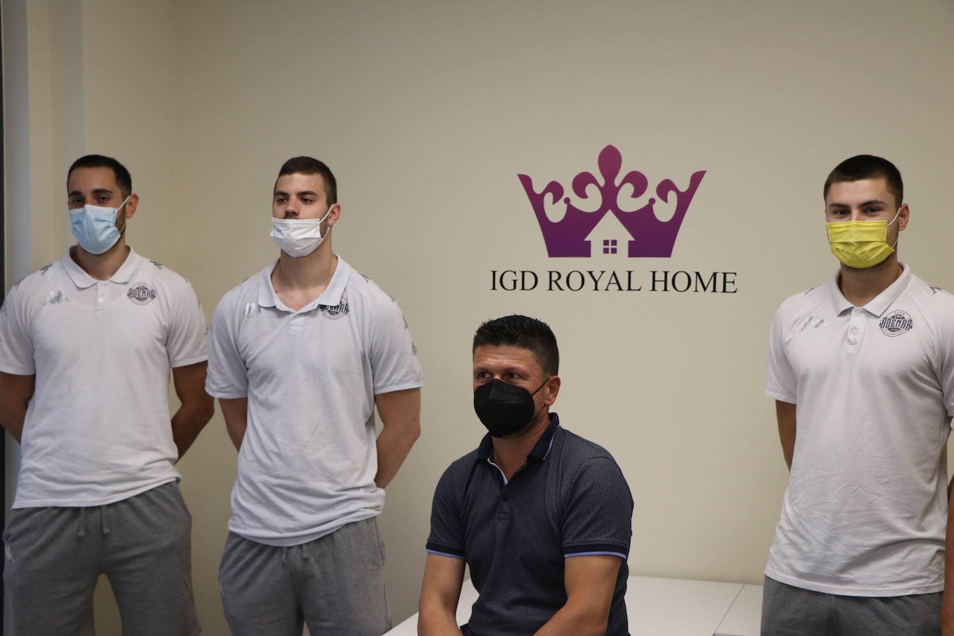 De izquierda a derecha, Jocinovic, Milosavljevic y Šoljić.