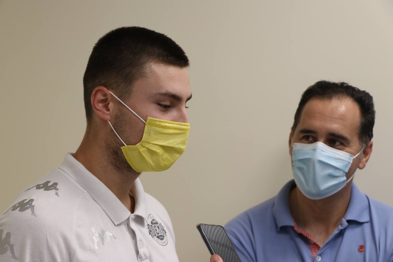 De izquierda a derecha, Jocinovic, Milosavljevic y Šoljić.