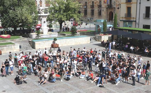 El alcalde recibe a los alumnos extranjeros que pasarán este semestre en León.